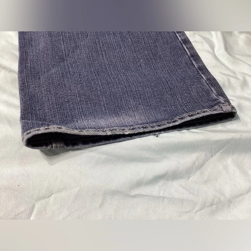 Silver Jeans Aiko Bootcut Medium Wash Size 27X31 (US 4) - Picture 6 of 15
